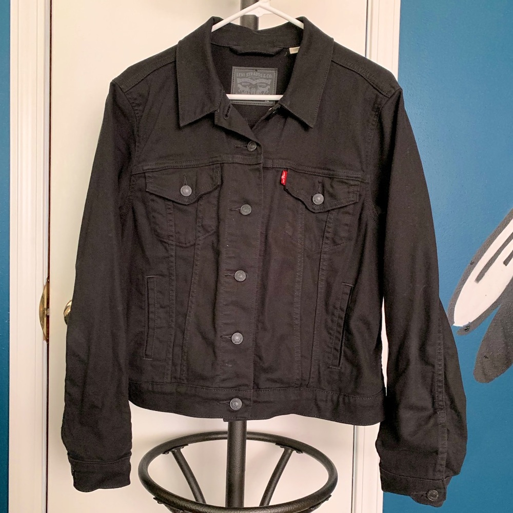 Levi’s black denim jacket